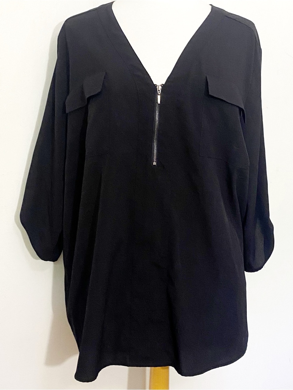 Boutique+ Black V-Neck Zip Front Chest Pockets Tab Sleeves Women's Top 2X